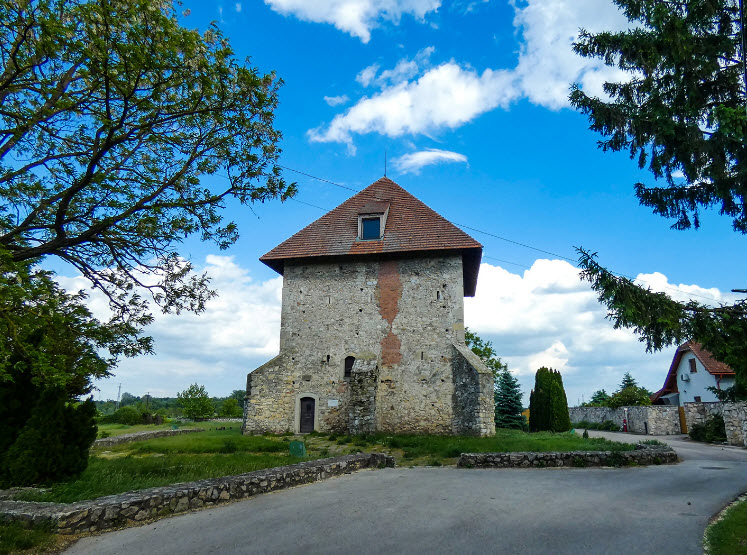 Kula-Torony, Hungary